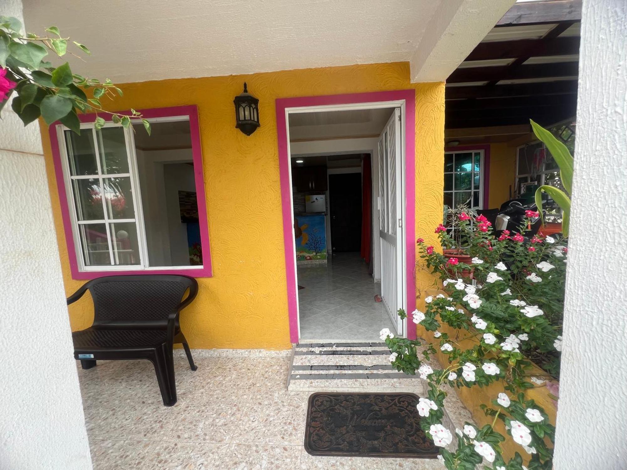 Posada Ashanty Rocky Point Extérieur photo